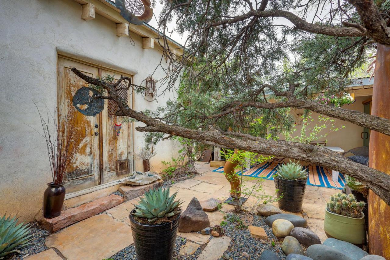 Adobe Studio 2 Blocks To Downtown Santa Fe Plaza! Exterior photo
