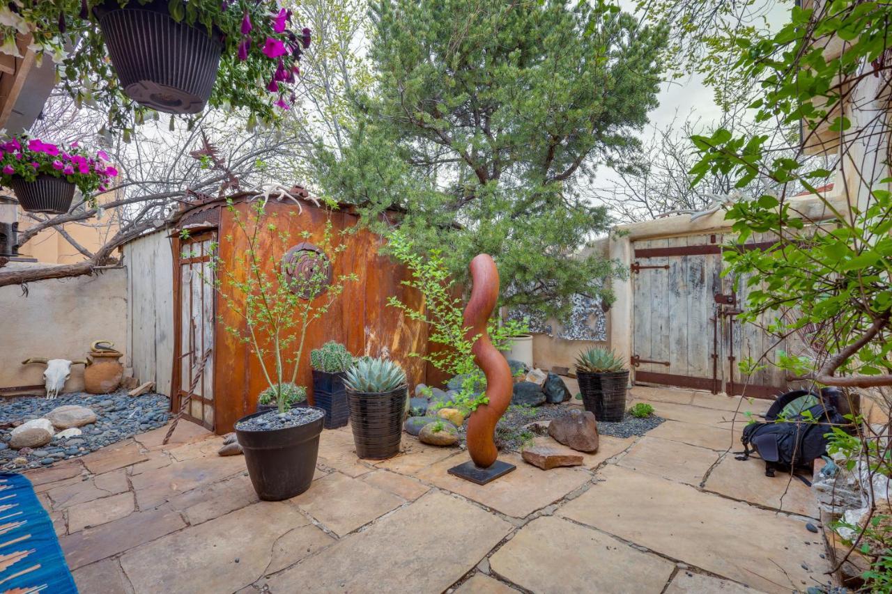 Adobe Studio 2 Blocks To Downtown Santa Fe Plaza! Exterior photo