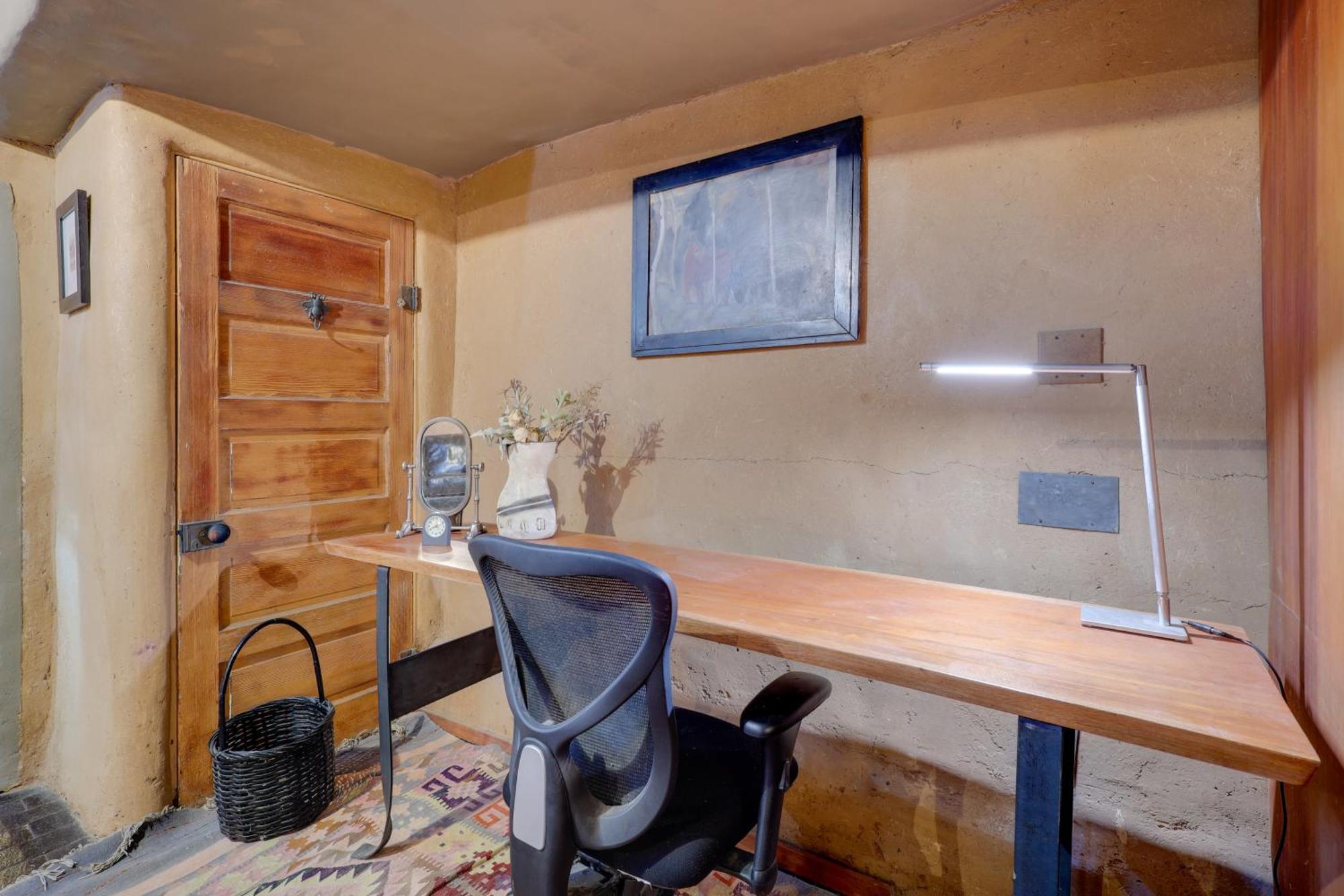 Adobe Studio 2 Blocks To Downtown Santa Fe Plaza! Exterior photo